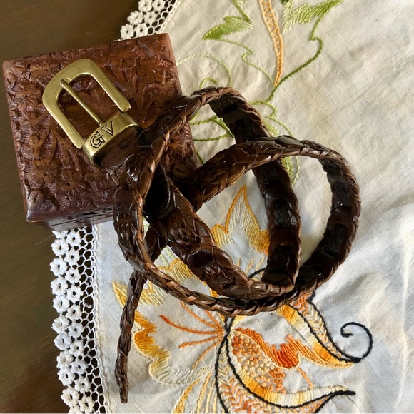 Vintage Gloria Vanderbilt Dark Brown Woven Leather Belt. Brass Buckle M/L - Picture 12 of 16